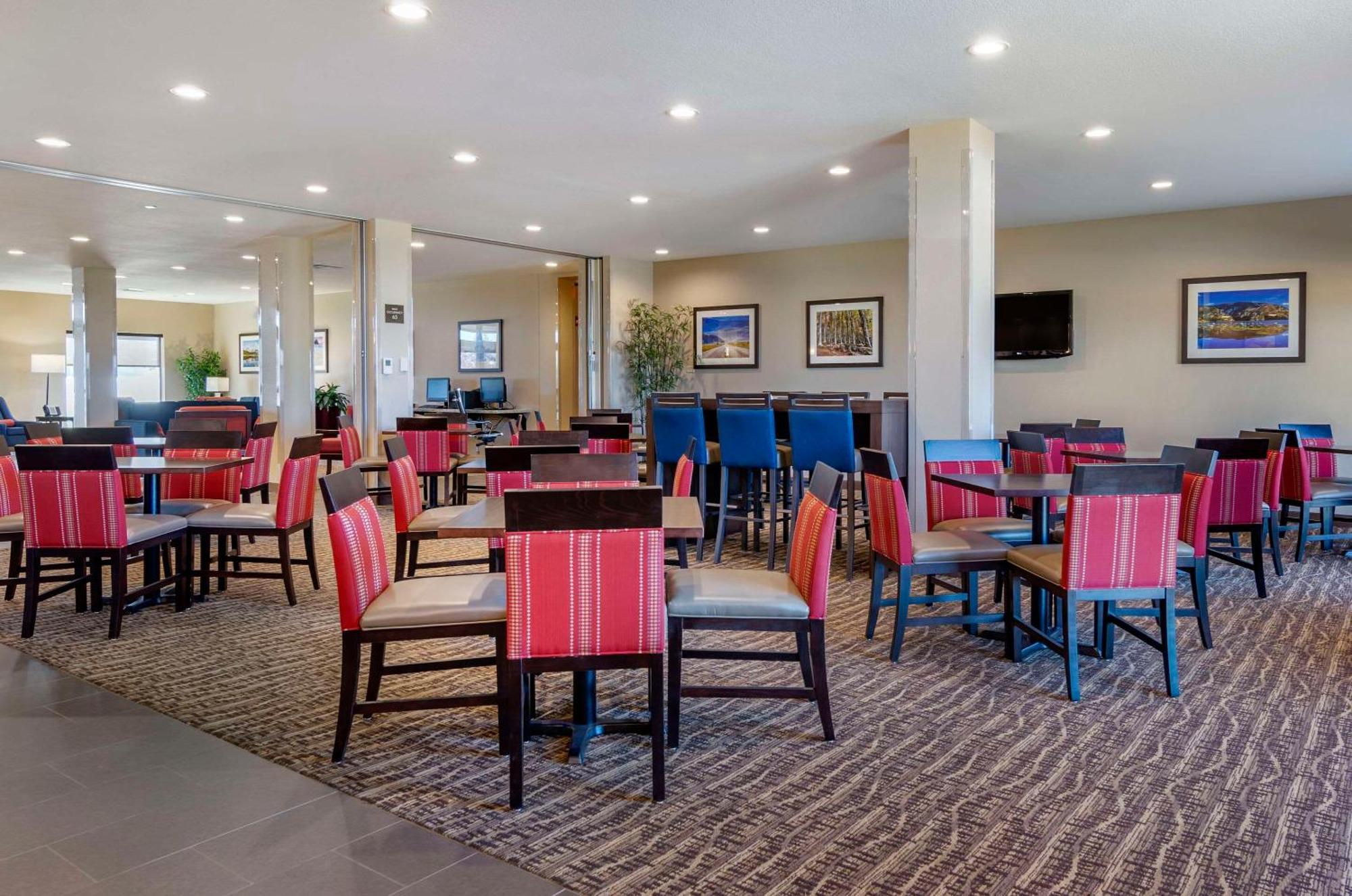 Comfort Suites Helena Airport Экстерьер фото