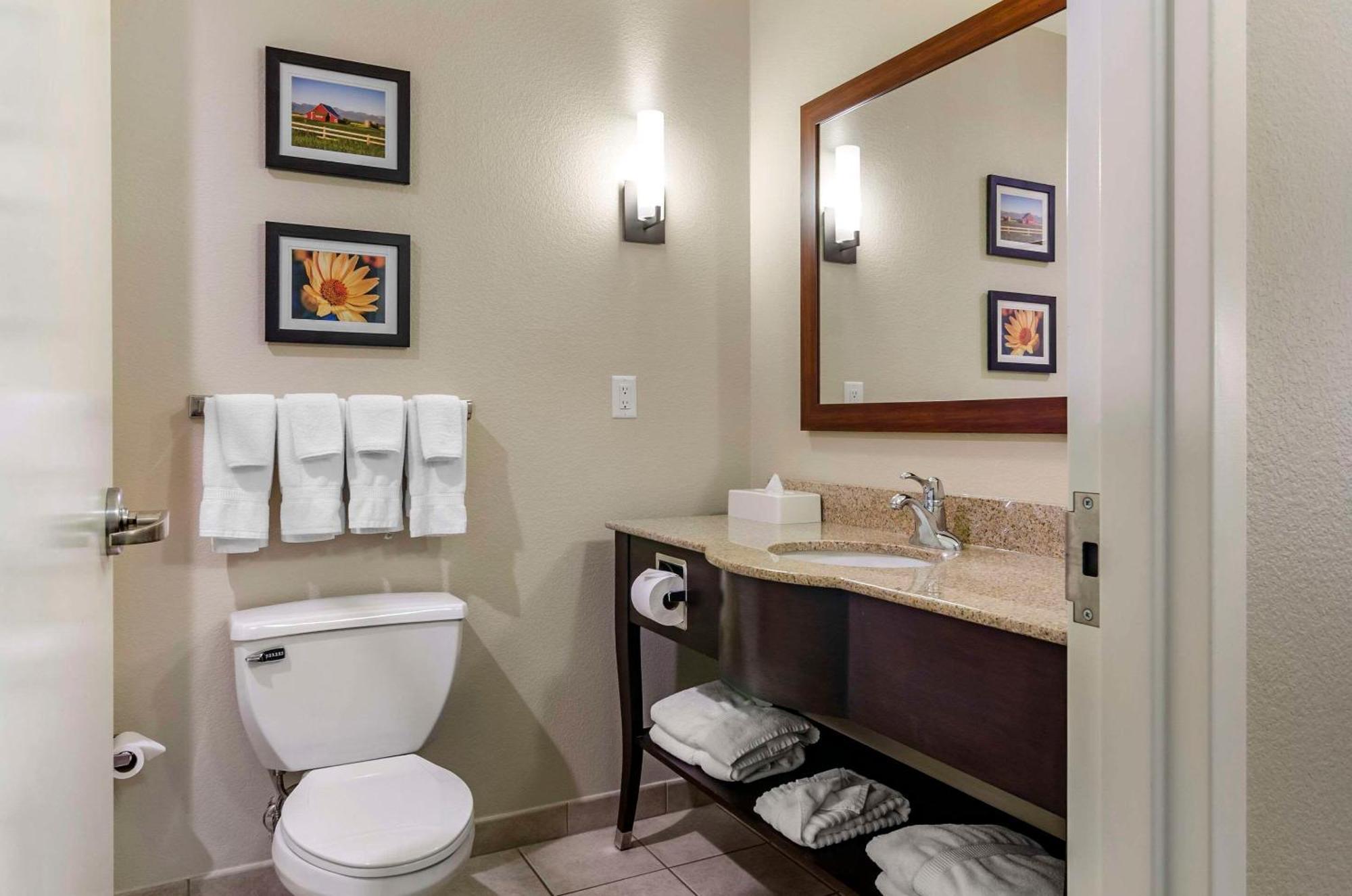 Comfort Suites Helena Airport Экстерьер фото