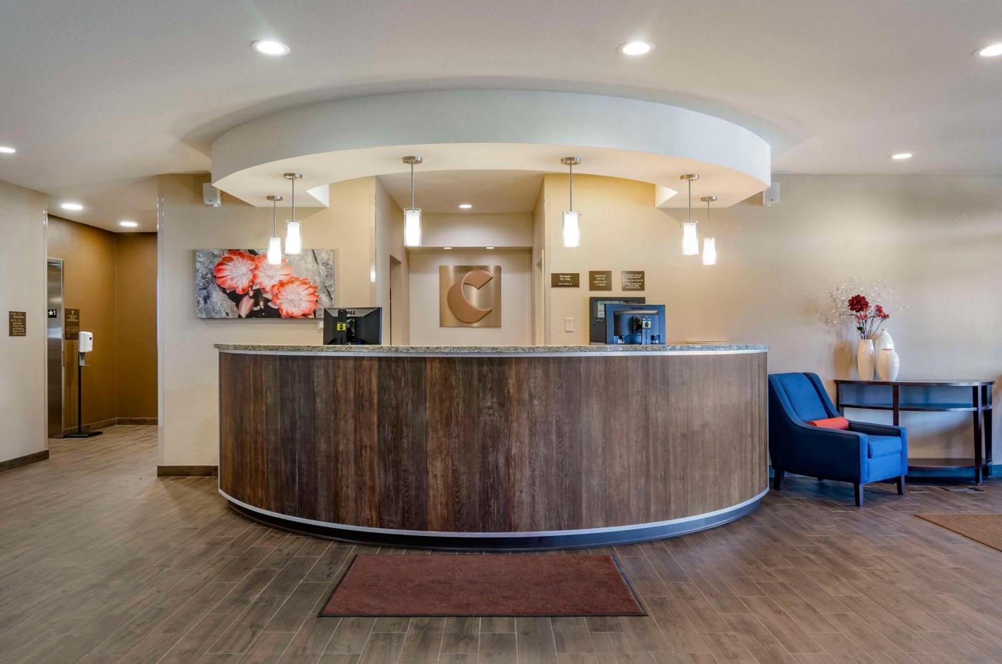 Comfort Suites Helena Airport Экстерьер фото