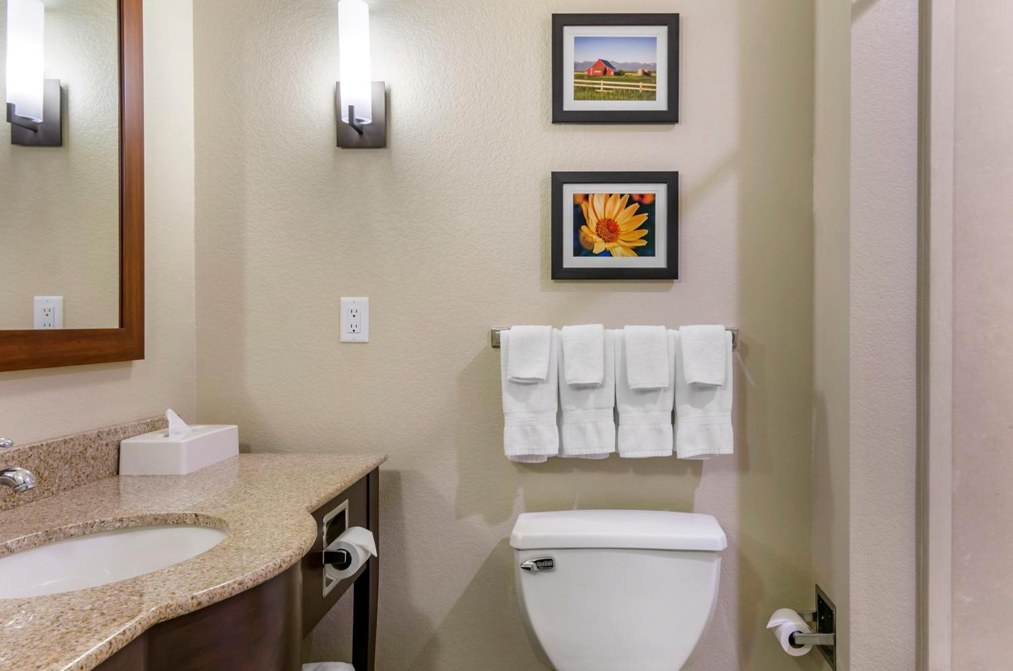 Comfort Suites Helena Airport Экстерьер фото